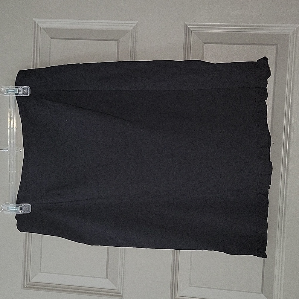 Black ruffle hem skirt
